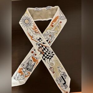 ABCDior Mitzah  scarf. Letter J